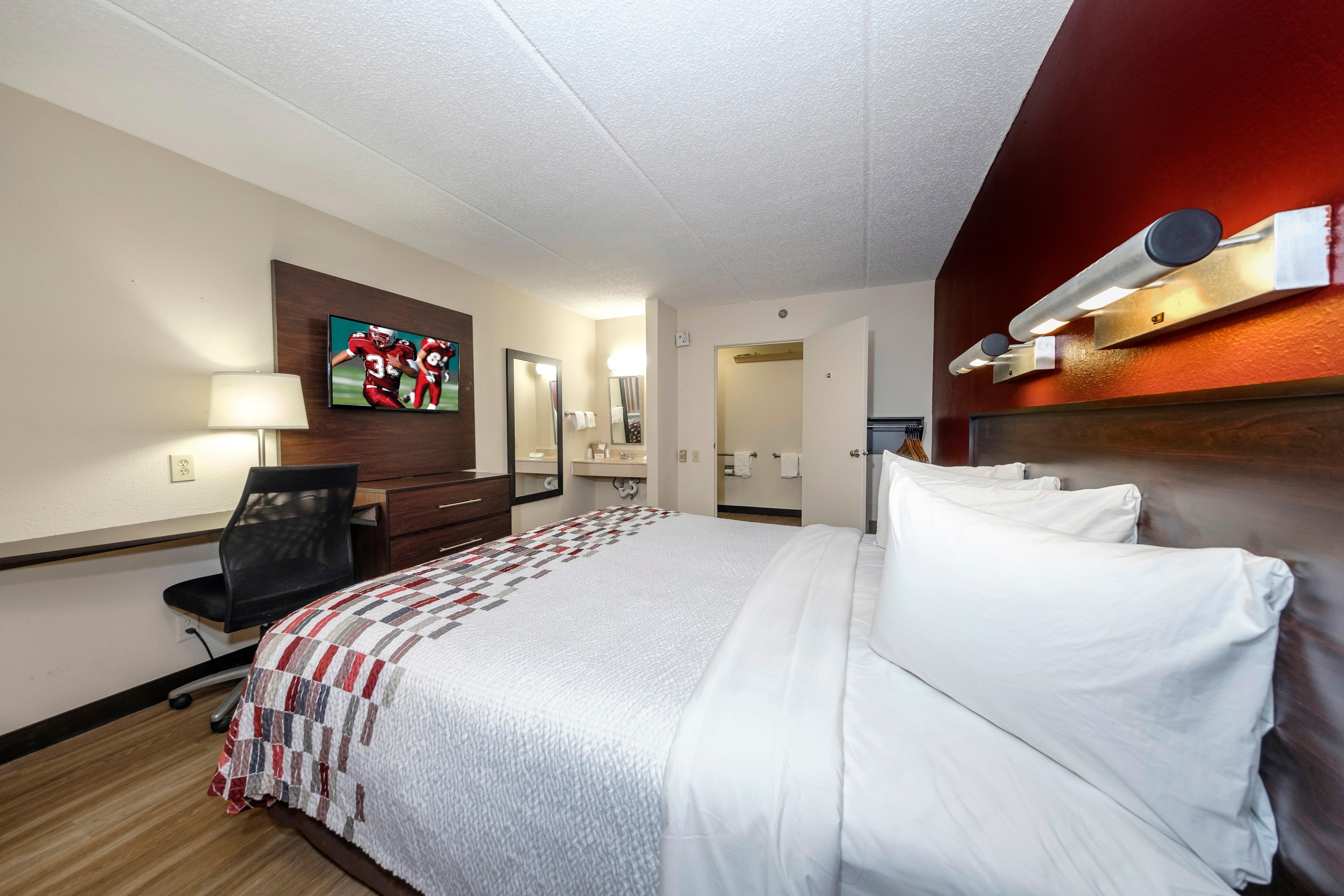 Red Roof Inn Tampa - Brandon מראה חיצוני תמונה