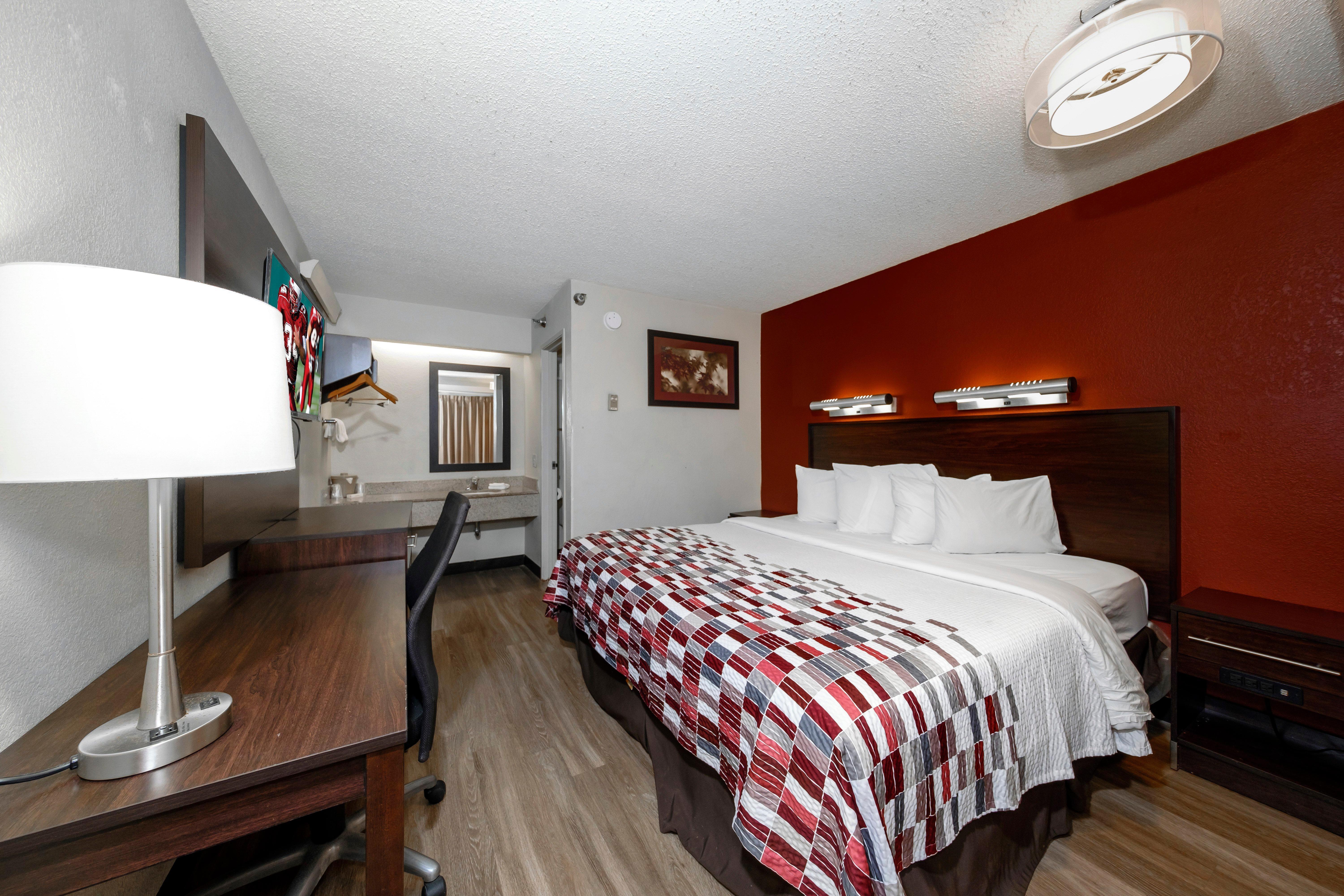 Red Roof Inn Tampa - Brandon מראה חיצוני תמונה