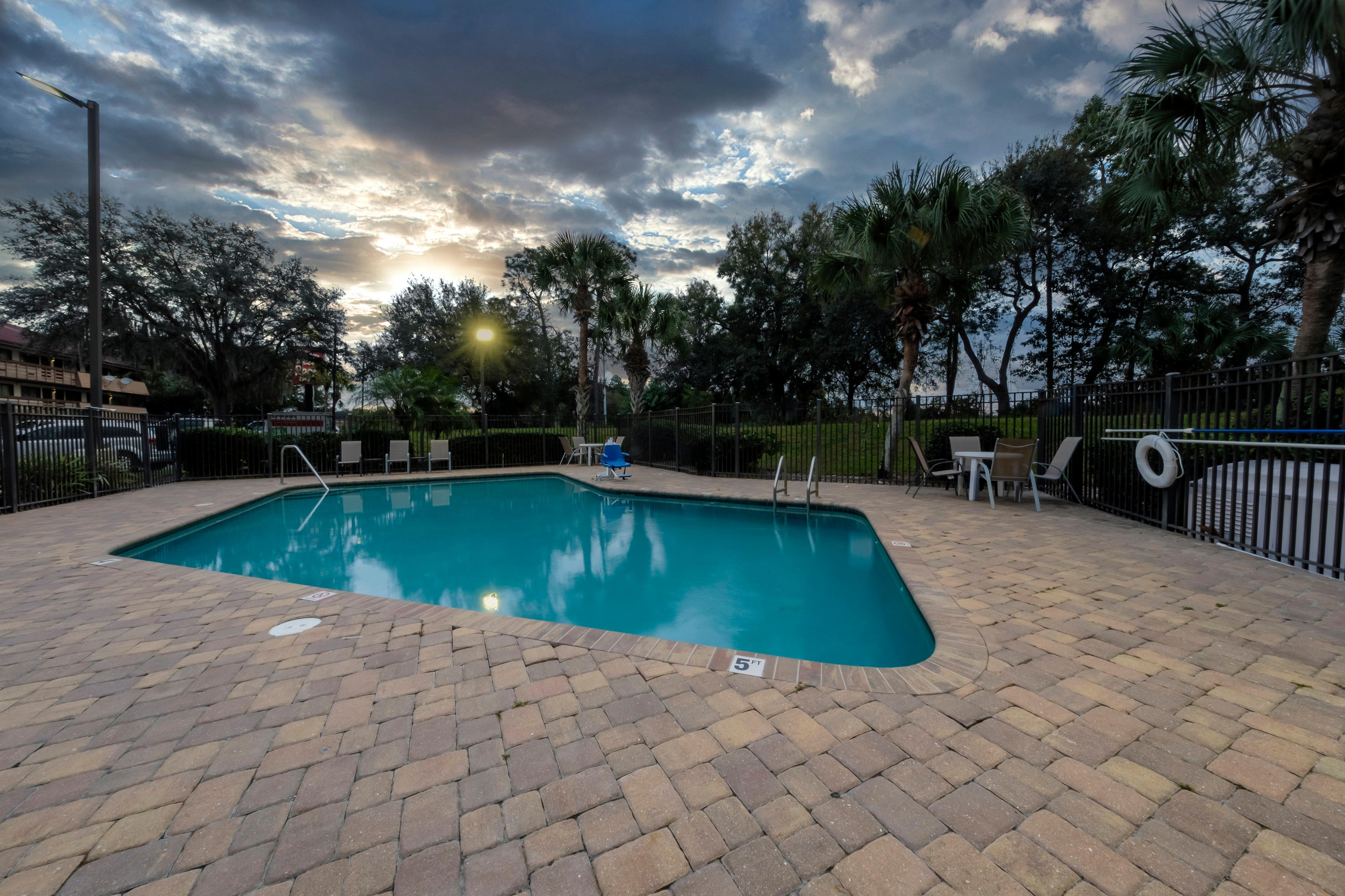 Red Roof Inn Tampa - Brandon מראה חיצוני תמונה