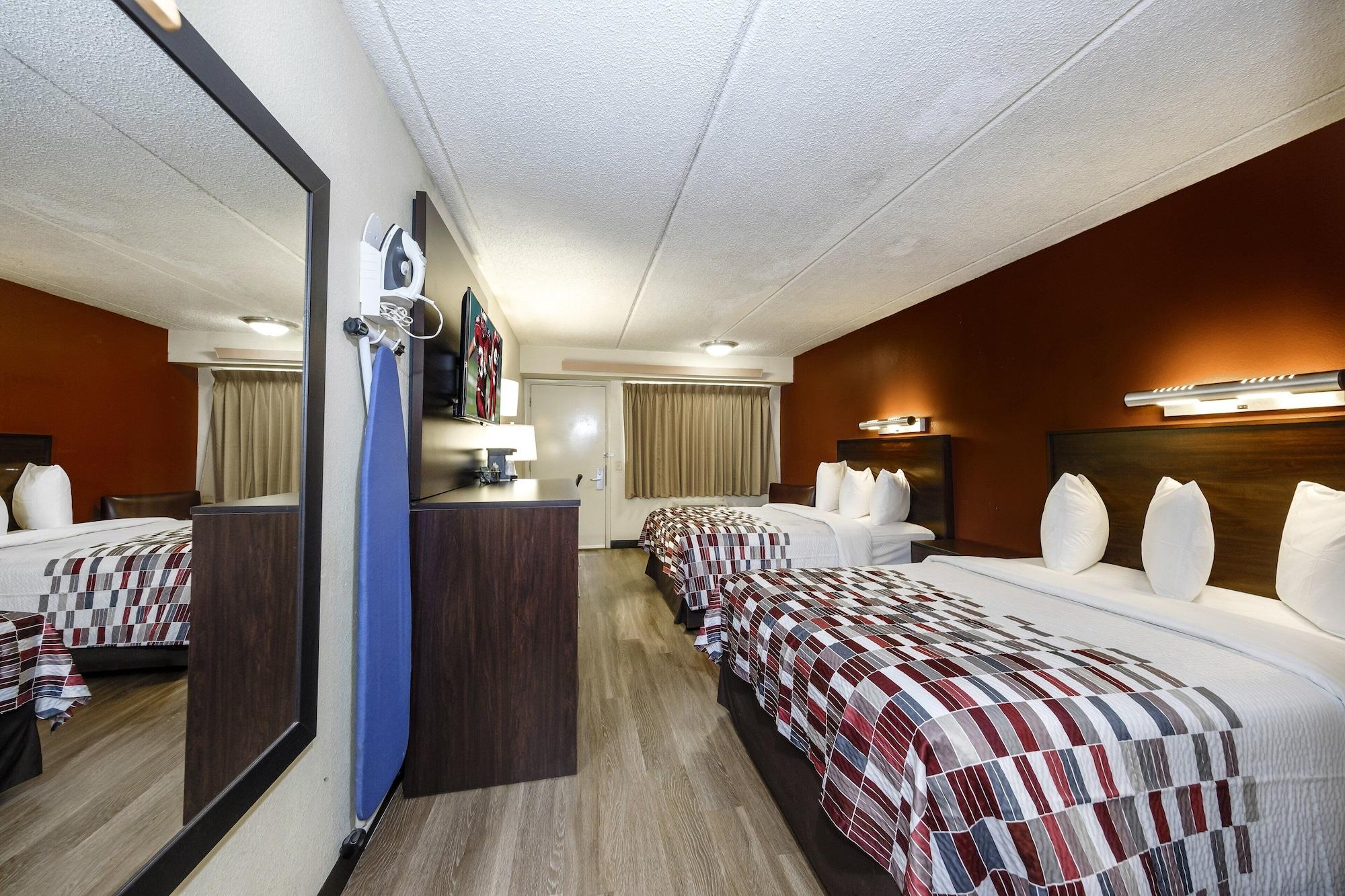Red Roof Inn Tampa - Brandon מראה חיצוני תמונה