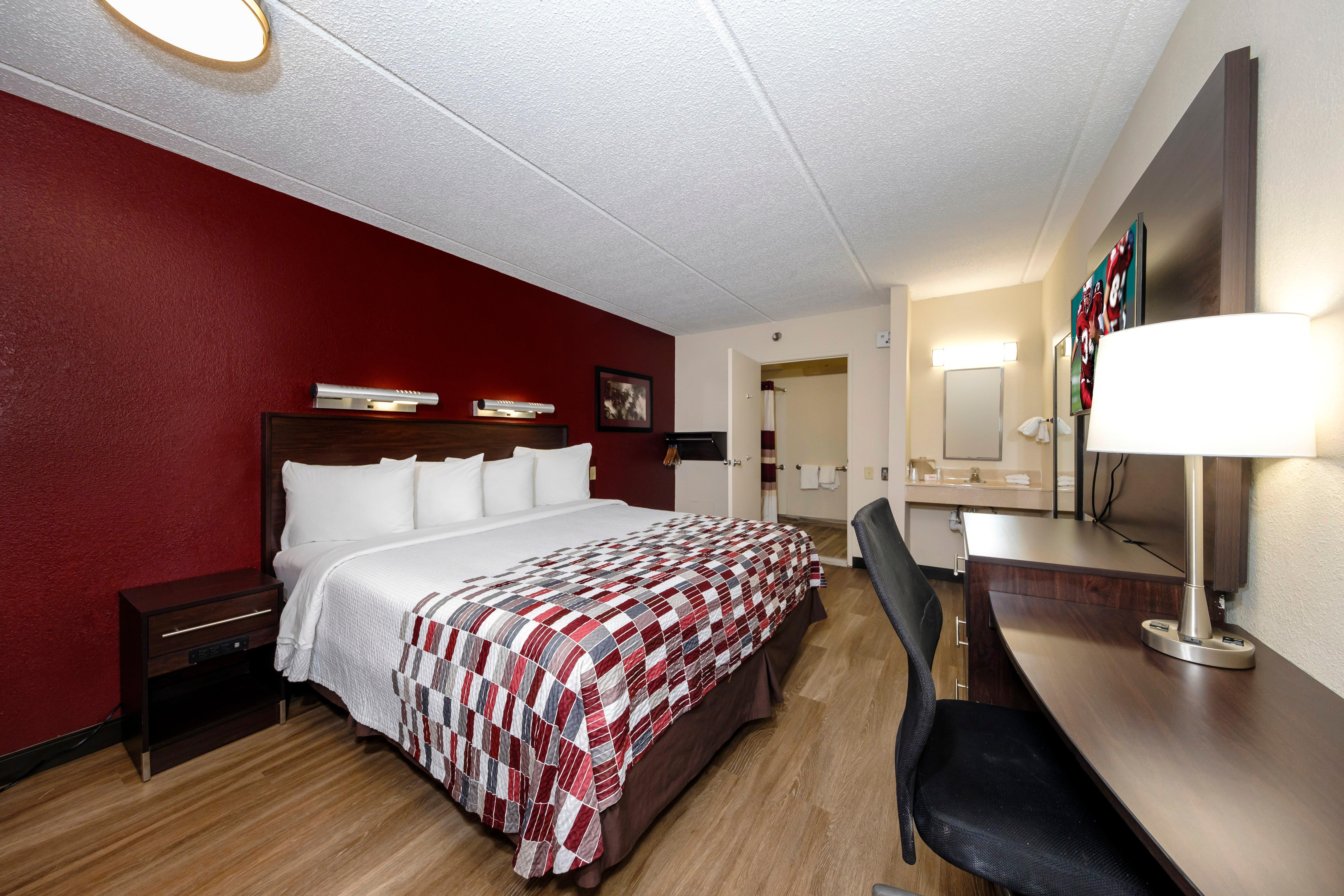Red Roof Inn Tampa - Brandon מראה חיצוני תמונה